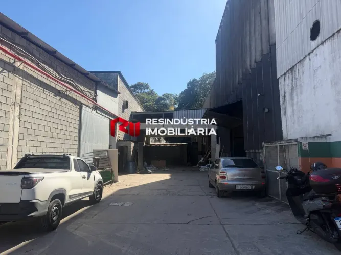 Galpão Locação 350 m² Condomínio Fechado - Jandira -SP
