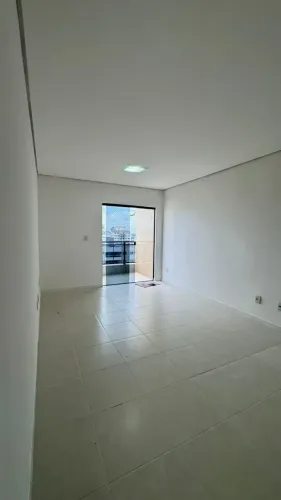 VILLAGE ARCADIA, 90M², 3 QUARTOS SENDO 1 SUÍTE, 2 VAGAS, PEDREIRA