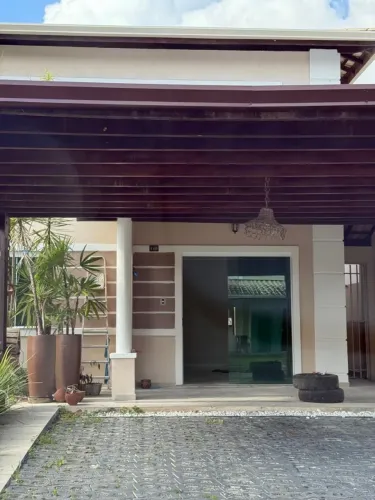 ALUGO CASA DUPLEX EM CONDOMÍNIO FECHADO - CONFORTO, SEGURANÇA E LAZER COMPLETO