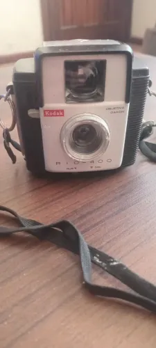Máquina fotográfica kodak Rio 400