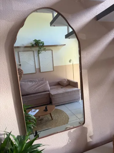 Espelho Decorativo Orgânico Marrocos 60x110cm Couro Caramelo