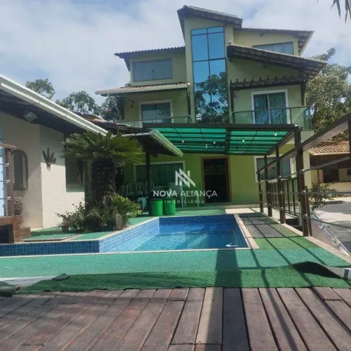 Casa com 4 quartos para alugar, 280 m² - Garoto - Vila Velha/ES