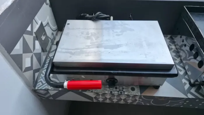 Chapa Lanches Prensa Inox Elétrica Progás PR-500EN 220V 