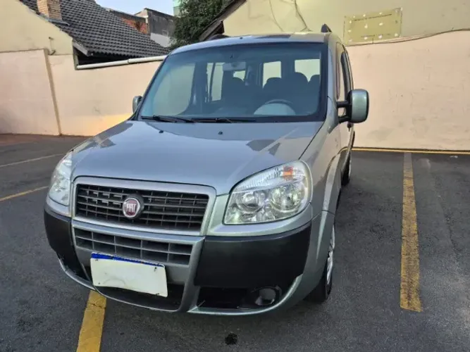 Fiat Doblo HLX 1.8 MPI Flex 5P 2011