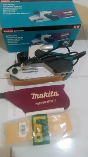 Vendo lixadeira de cinta da Makita 9920