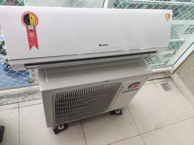 Ar Condicionado Gree Inverter 12.000 BTUs - Econômico - Ótimo Estado