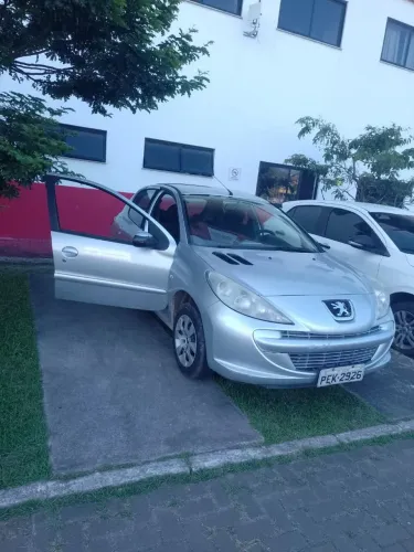 Peugeot 207 XR 1.4 Flex 8V 5P 2012