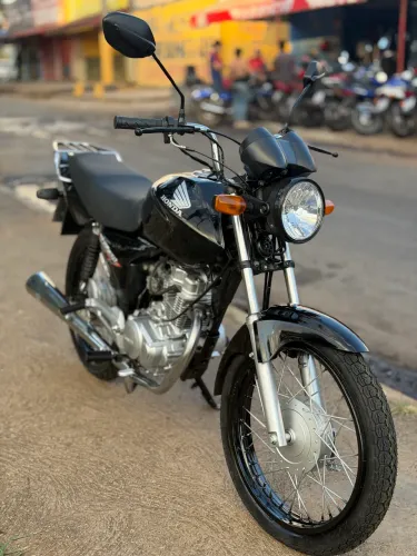 Honda Titan 150 2007 no ponto de transferir