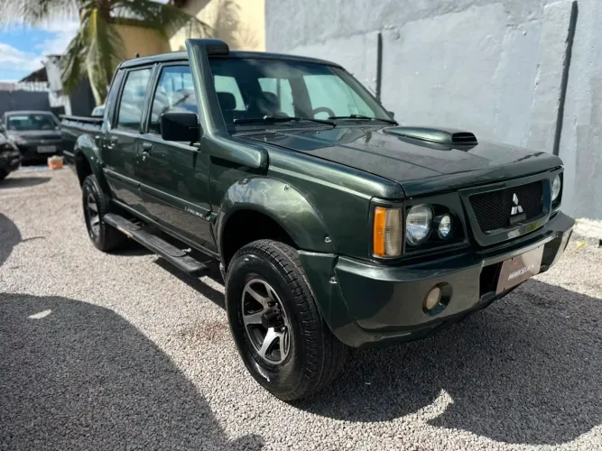 Mitsubishi L200 GLS 2.5 4X4 CD Diesel 2003