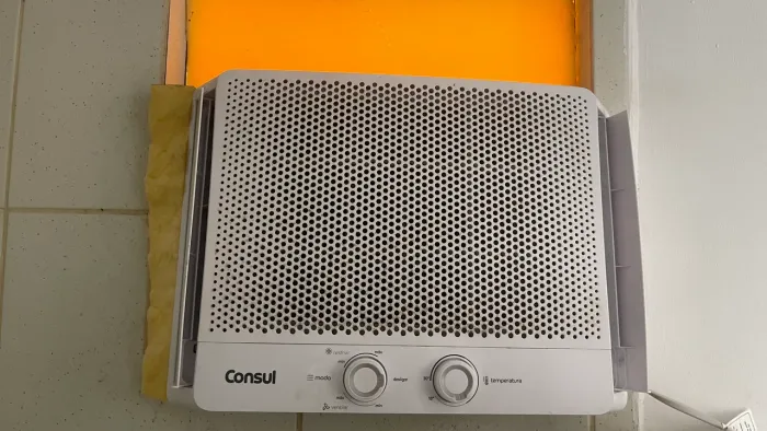 AR CONDICIONADO DE JANELA 7.500BTU