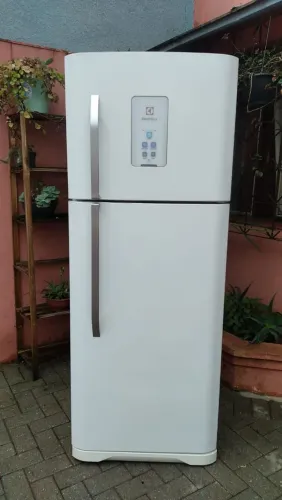 Geladeira Electrolux duplex Frost Free linda Entrego