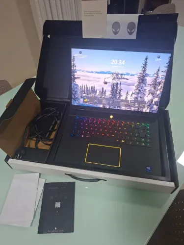 Alienware M16 R2 32g de ram 1tb de Ssd