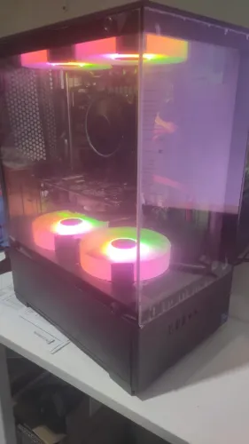 CPU i5 12400F 16GB Ram / SSD 480GB / RX550 4GB