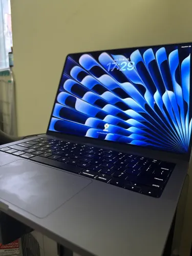 MacBook Pro M1 Pro 14? 16GB 512HD