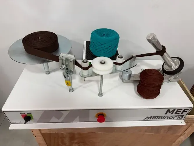 Máquina de bobinar malha