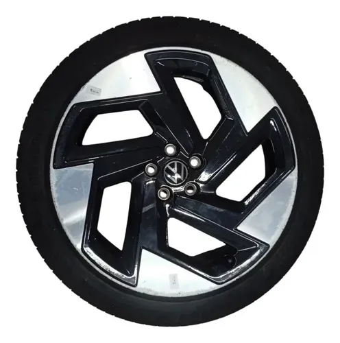 Roda com Pneu 215/45 R18 VW Nivus GTS 1.4 T 2026 Detalhe