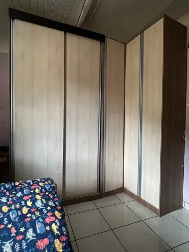 Guarda-roupa estilo closet
