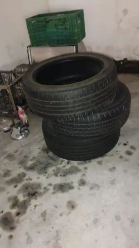 3 pneus 225/50 R18