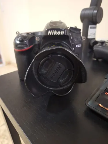 Câmera Nikon D7200 + Lente 50mm 1.8 + Cartão de Memória 32GB Sandisk