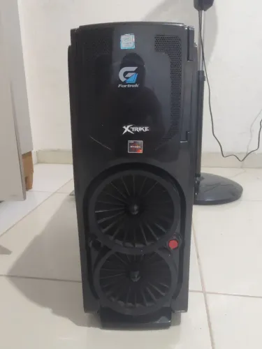 Vendo Gabinete Gamer.