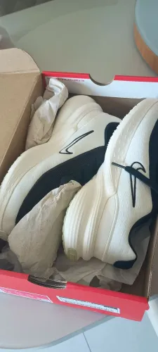 Tênis Nike novo