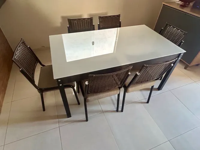 MESA vidro 6 CADEIRAS - ELEGÂNCIA E CONFORTO PARA SUA CASA! ?