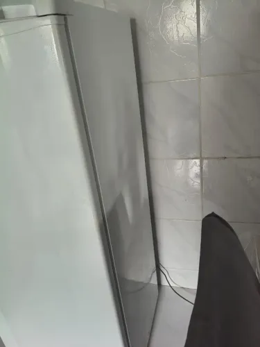 Vende-se uma geladeira consul