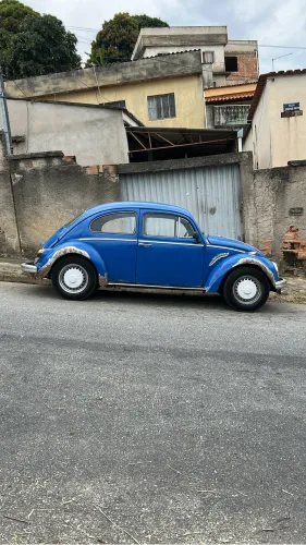 4 rodas 4 furos fusca com pneu linguiça e calotas