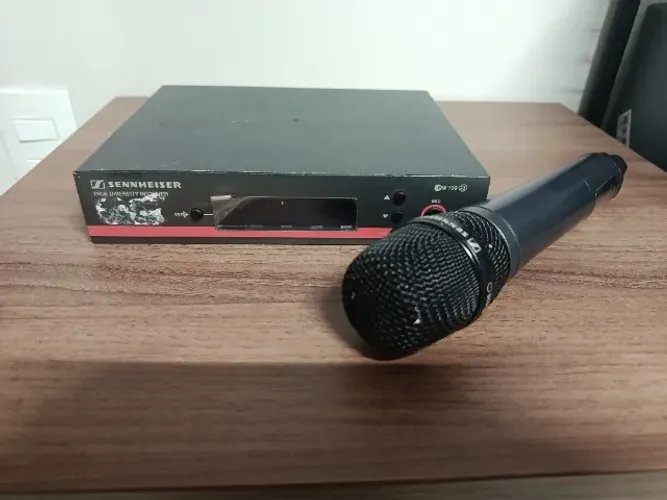 MICROFONE E835