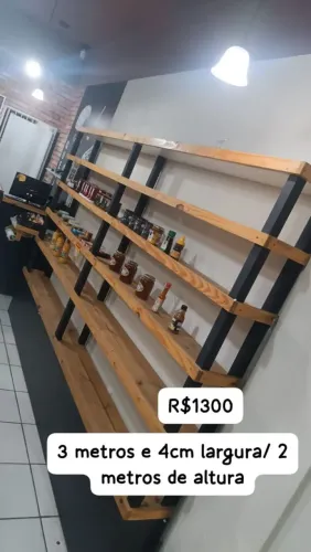 Vendo móveis de madeira