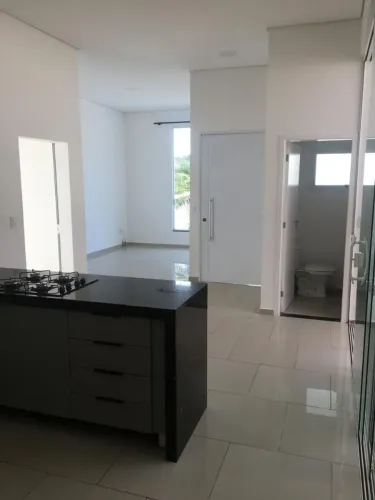 Casa com 3 dormitórios para alugar, 130 m² por R$ 5.664,00/mês - Condomínio Residencial Vi