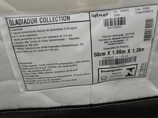 Cama semi nova