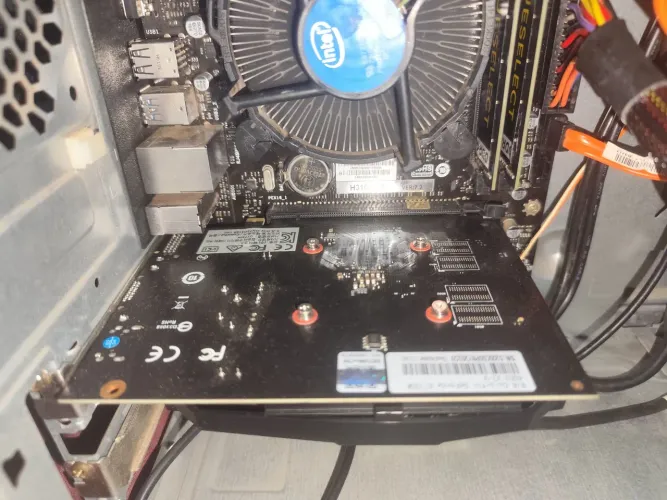 Placa de vídeo GT 730 4 GB 
