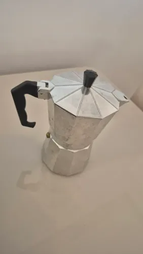 Cafeteira italiana em alumínio