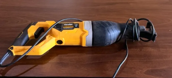 Serra sabre 1050 watts