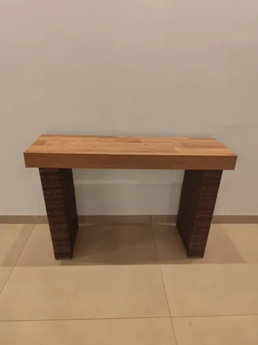 Jogo poltronas e aparador em junco