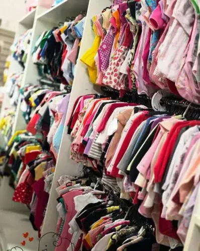 Brechó infantil BB peças de 2 reais cada. E temos também lote.baratinho