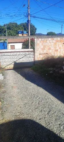 Casa com terreno grande barato