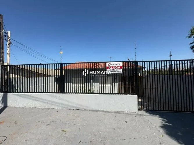 Casa com 3 dormitórios para alugar, 151 m² por R$ 2.000,00/mês - Califórnia - Londrina/PR