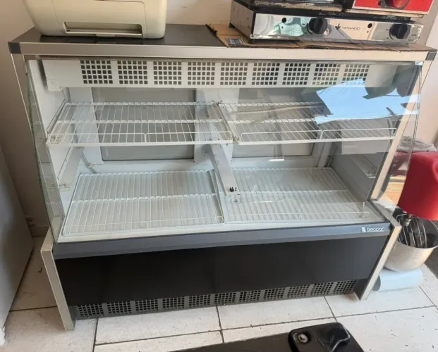 Balcão refrigerado Gelopar ar forçado de 1,40 m