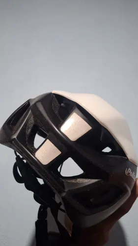 Capacete de bike polisport