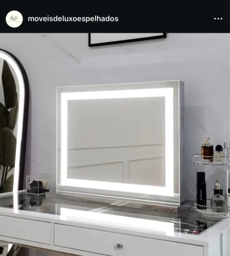 Espelho de bancada com LED