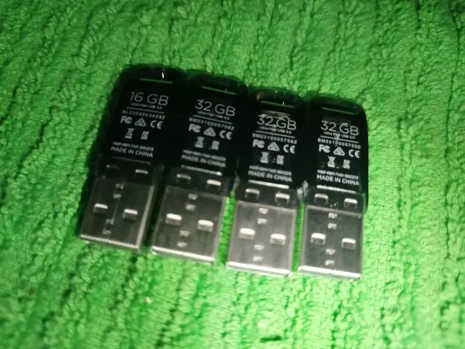 4 Pendrives SanDisk Originais 32gb/16gb