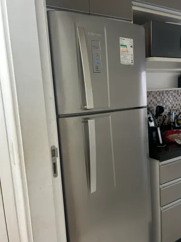 Geladeira Electrolux DF36X - Com Defeito