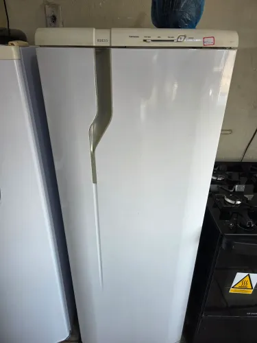 Geladeira Electrolux funcionando perfeitamente 