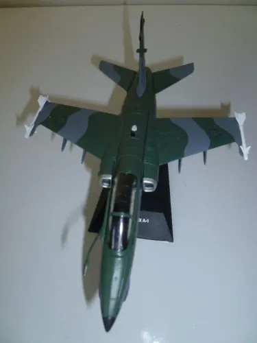 Miniatura avião de combate Amx A1 FAB