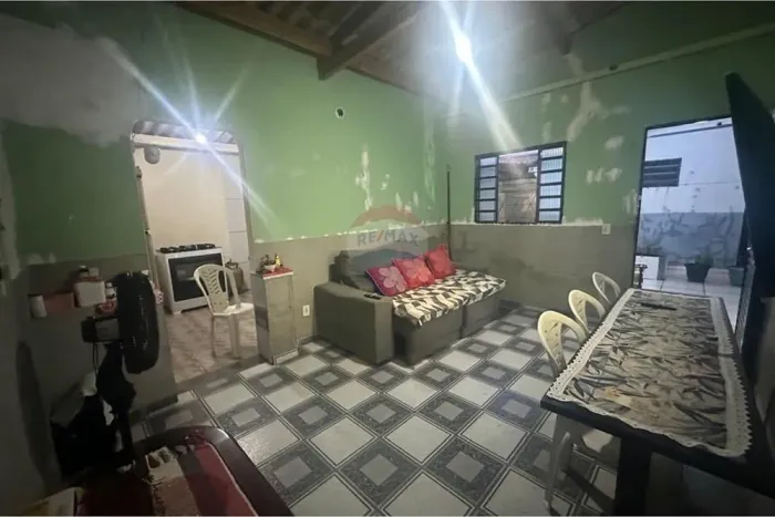 CASA COM 4 KITNETS Á VENDA NA 415 SAMAMBAIA NORTE