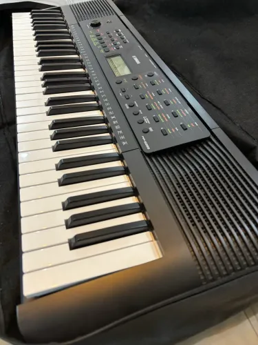 Yamaha Psr e-283 