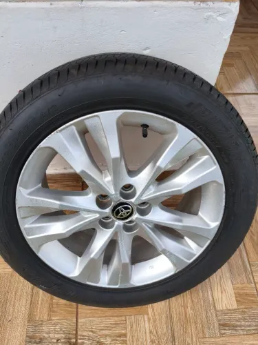 ARO COM PNEU COROLLA ARO 17. 