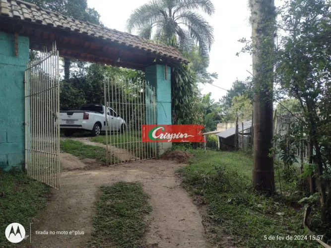 Chácara com caseiro - Santa Isabel!